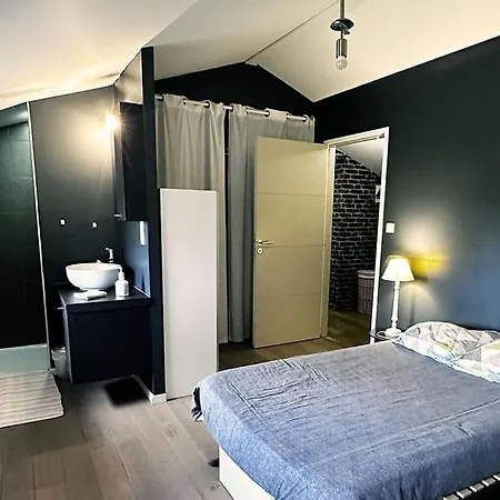 Couette-café Logis De La Brangerie -puydufou 15 Min 3*