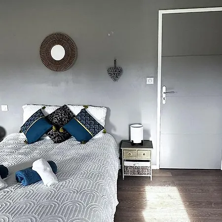 Logis De La Brangerie -puydufou 15 Min Couette-café 3*